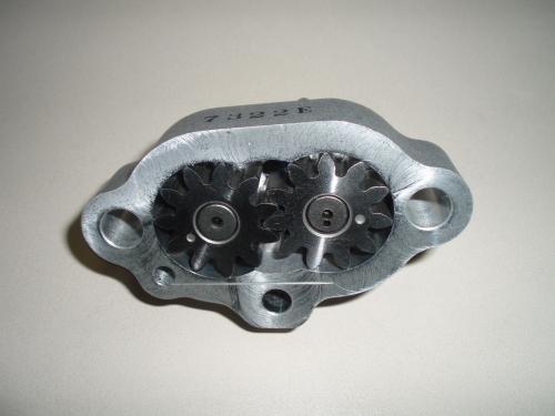 Pompe huile  3LD510 3LD450 4LD640 4LD705 4LD820 LOMBARDINI [4336023]