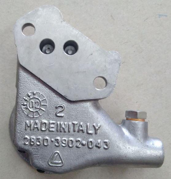 ED0039020570-S Bride filtre huile LOMBARDINI 2830.3902.043  Made in Italy / LOMBARDINI 3LD450 3LD510 3LD511