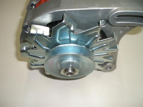 Alternateur LDW602 LDW702 LDW903 LDW1003 LDW1204 LDW1404  FOCS LDW1503 LDW1603 LDW2004 LDW2204 CHD LOMBARDINI 1157360 ISKRA AAK4580 11.201.735 (14V 45A Type auto.) DEUTZ 12850742 12851726 12850027