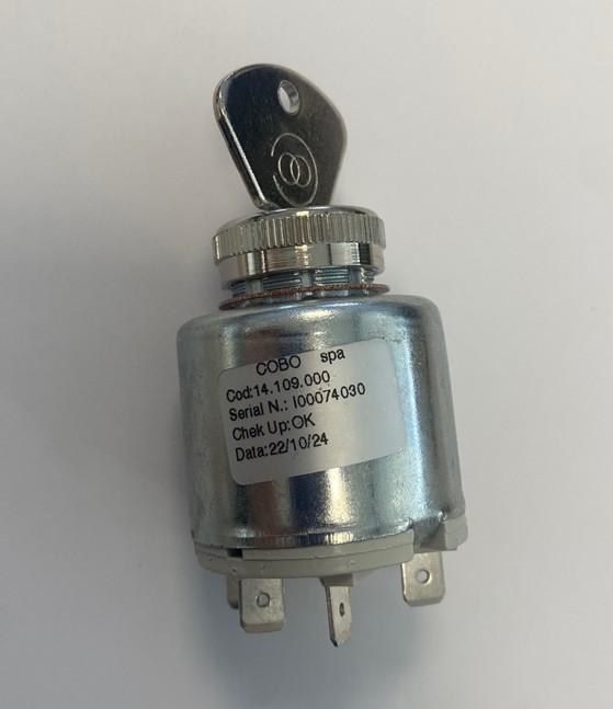 Contacteur à clé démarrage moteur 3 positions (LOMBARDINI 5041020 COBO 14109000) (LOMBARDINI 3LD 5LD 6LD 7LD 8LD 9LD 10LD 11LD 12LD 15LD 25LD SLANZI DVA920 DVA1030 KOHLER KD315 KD350 KD400) 5041020 - 14.109.000.11 COBO ED0050410200-S KOHLER ED00484R0070-S