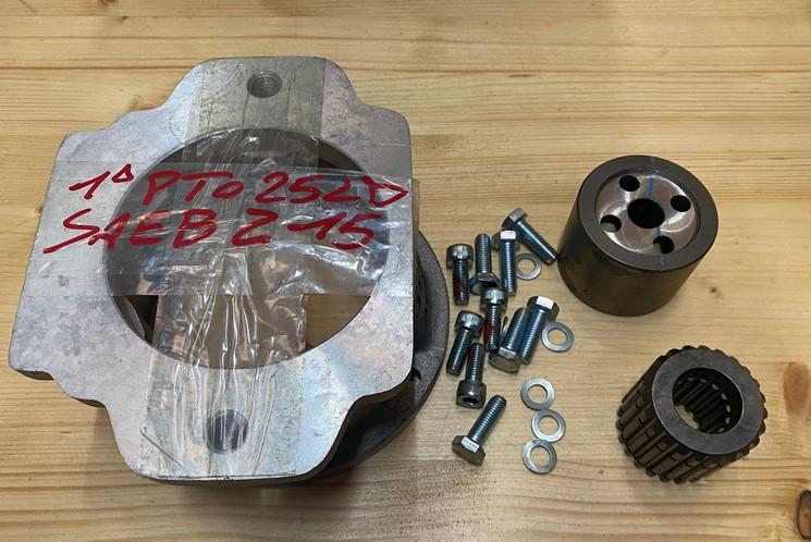 PREDISPOSITON POMPE HYDRAULIQUE 1ere PDF - 25LD425-2 Arbre bride - SAE B ; 15 dents