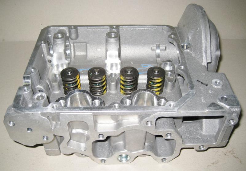 Culasse LOMBARDINI 9200707 KOHLER ED0092007070-S ; Pour moteur LOMBARDINI LDW702 ; Pour moteur KOHLER KDW702