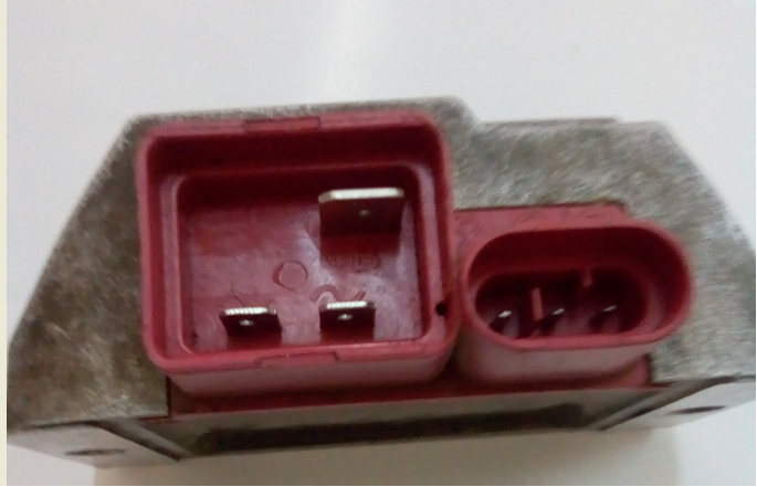 Régulateur 24V SAPRISA 7238 - LOMBARDINI 7362378