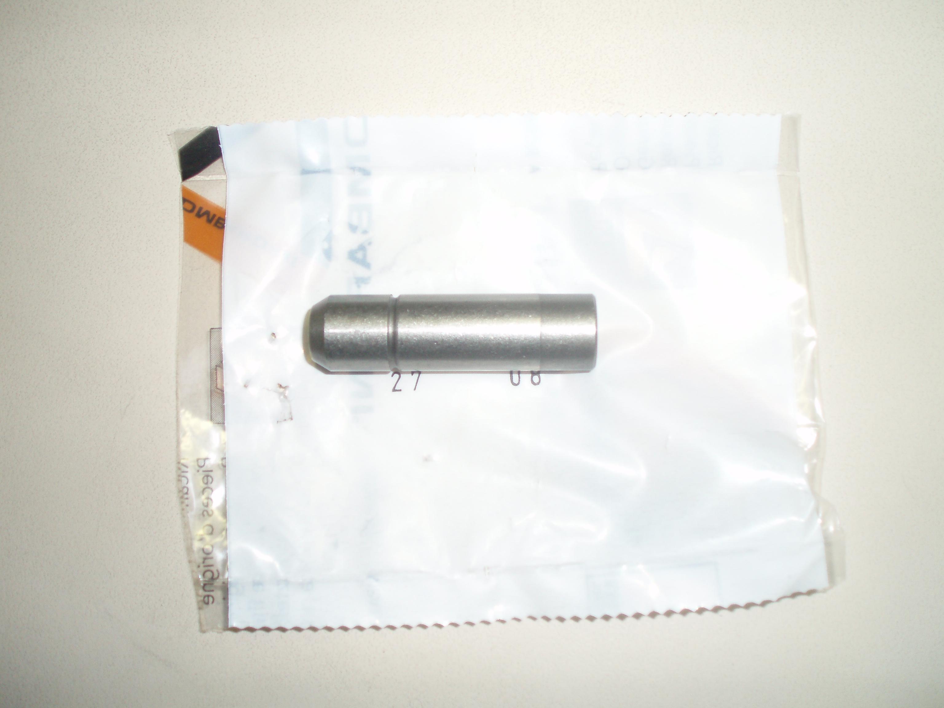 Guide soupape admission LA400 LA490 INTERMOTOR LOMBARDINI 4845019 ED0048450190-S