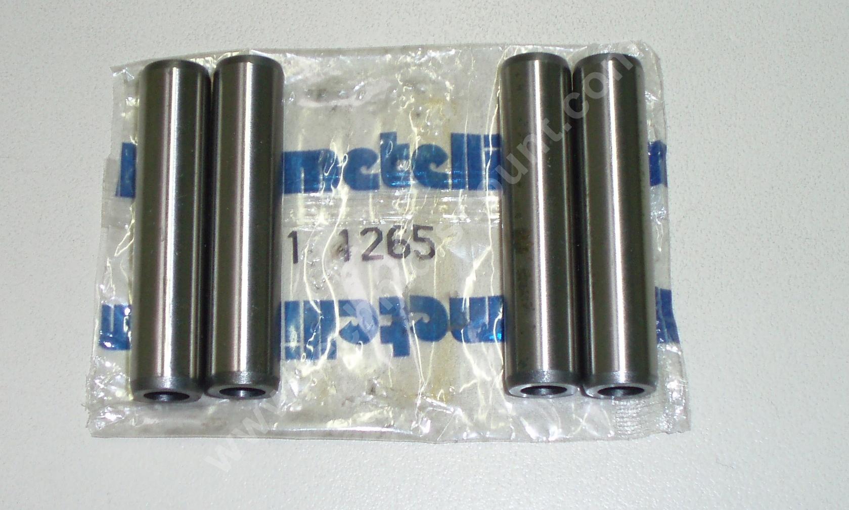 Jeu 4 guides soupape admission/echappement J8S RENAULT - 8.00x13.07x49 METELLI 01-2054