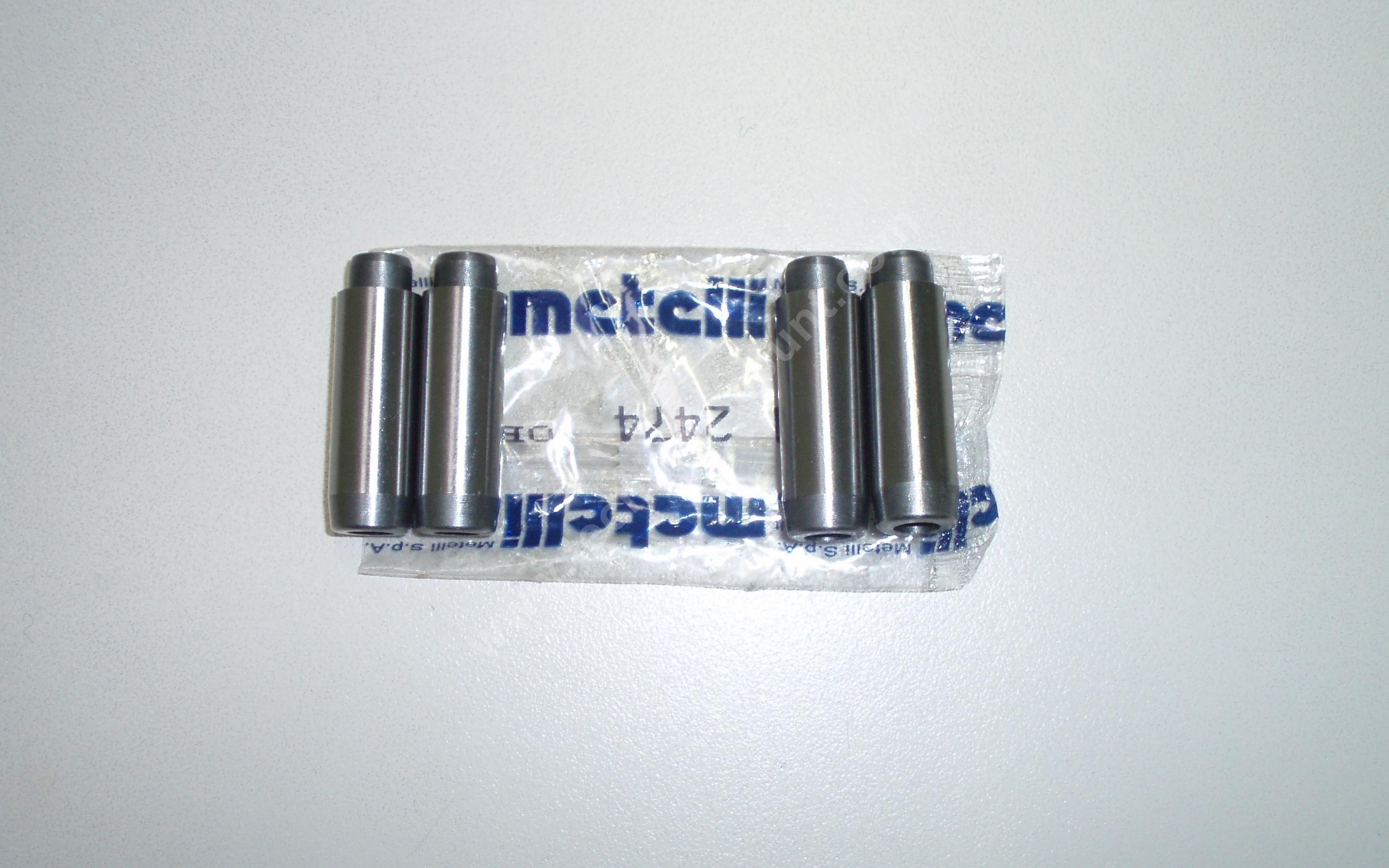 Jeu 4 guides soupape admission/echappement OPEL VW Golf 8.00x13.07x49 METELLI 01-2208