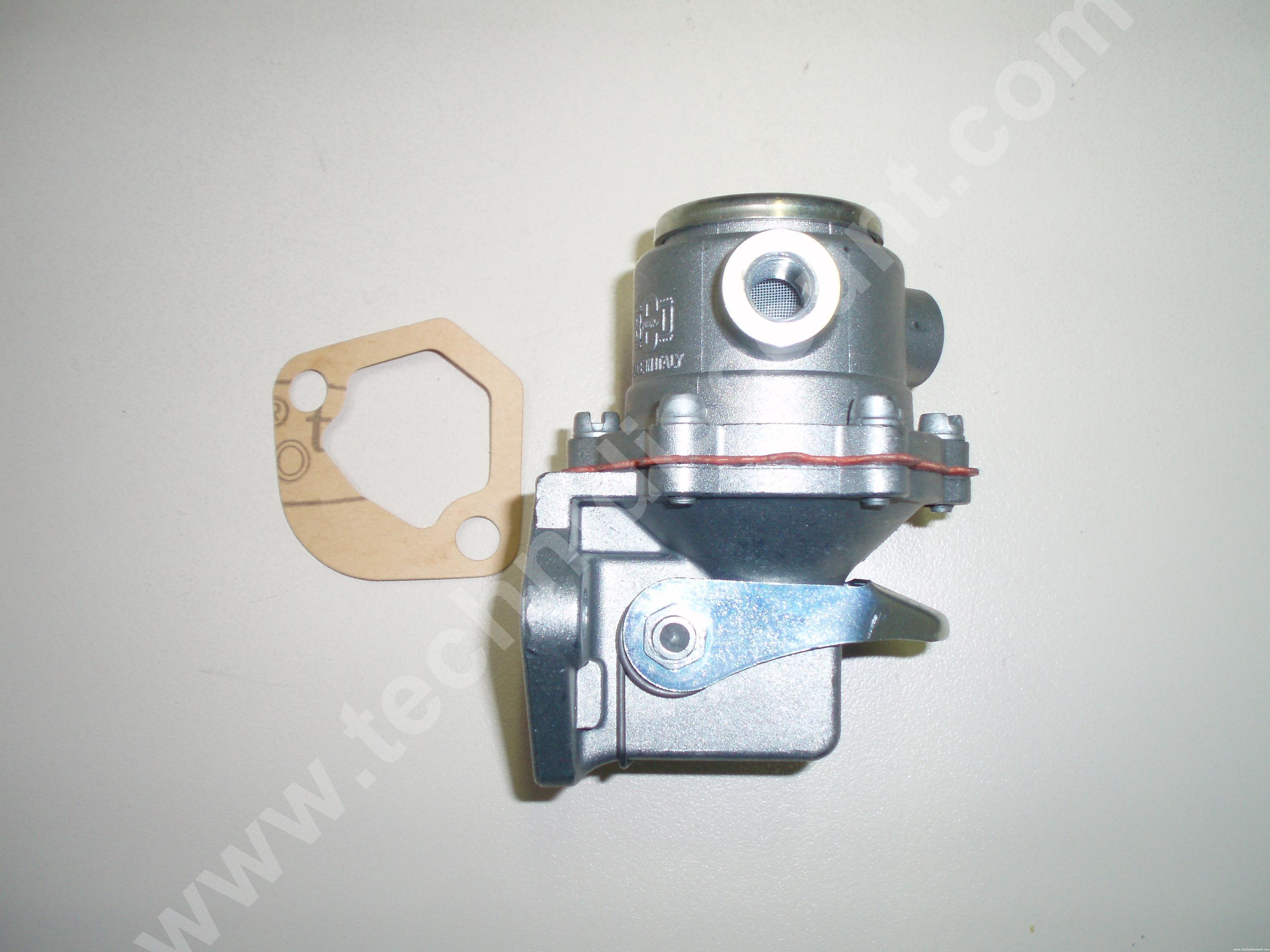 Pompe Gasoil 3LD450 3LD510 4LD640 4LD705 4LD820 12LD477-2  LDA510 LDA450 LOMBARDINI  RUGGERINI RD200 RD220 MD150 MD170 MD190 HATZ 2G30 2G40 (6585031 - BCD 1928/5 - 50291600) ED0065850310-S