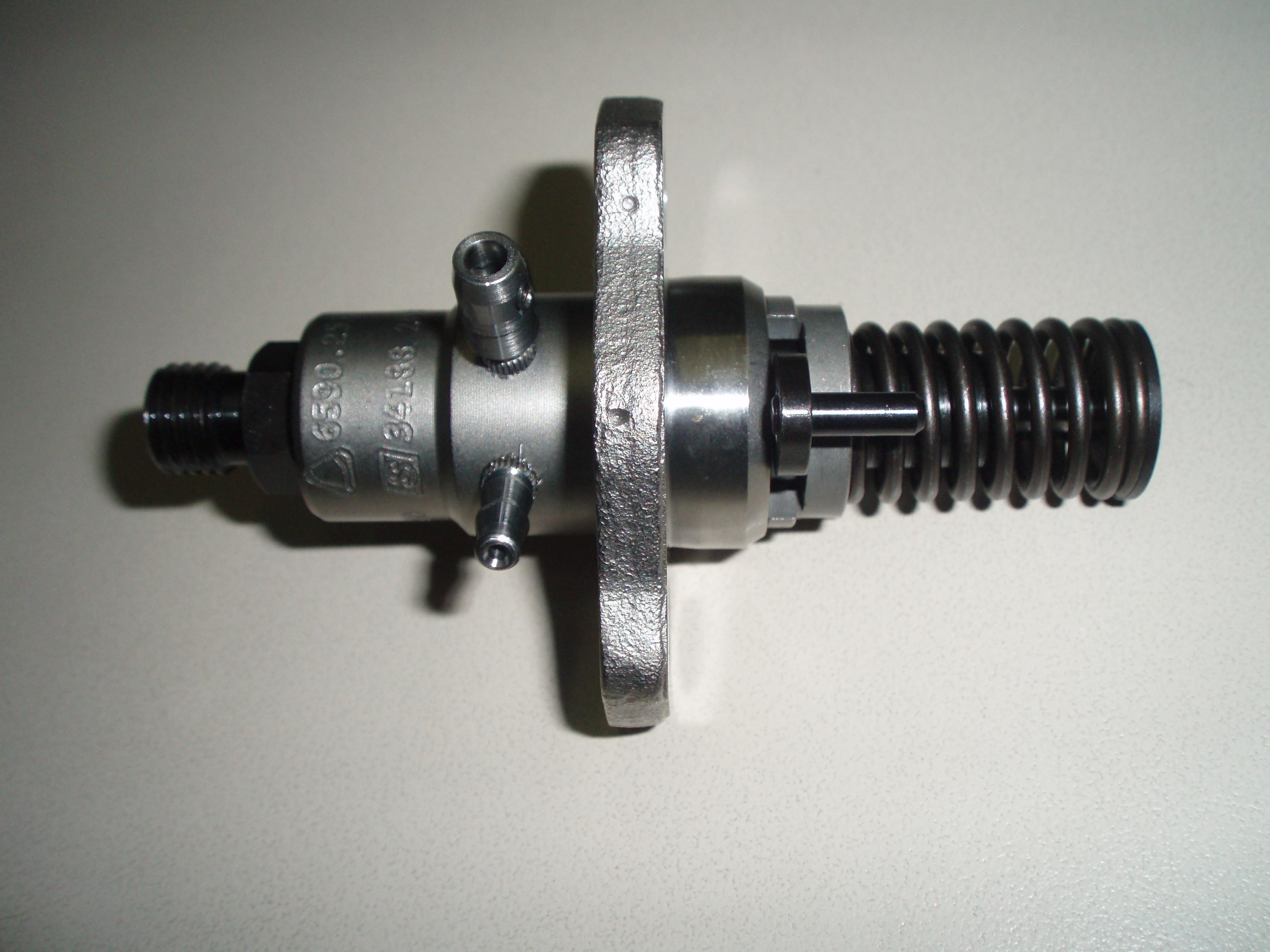 Pompe injection CHD LDW2004T LDW2204T LOMBARDINI 6590319 STANADYNE 34188 KOHLER ED0065903190-S 6590.319 Ex. 6590251 / 6590.251 / ED0065902510-S LOMBARDINI