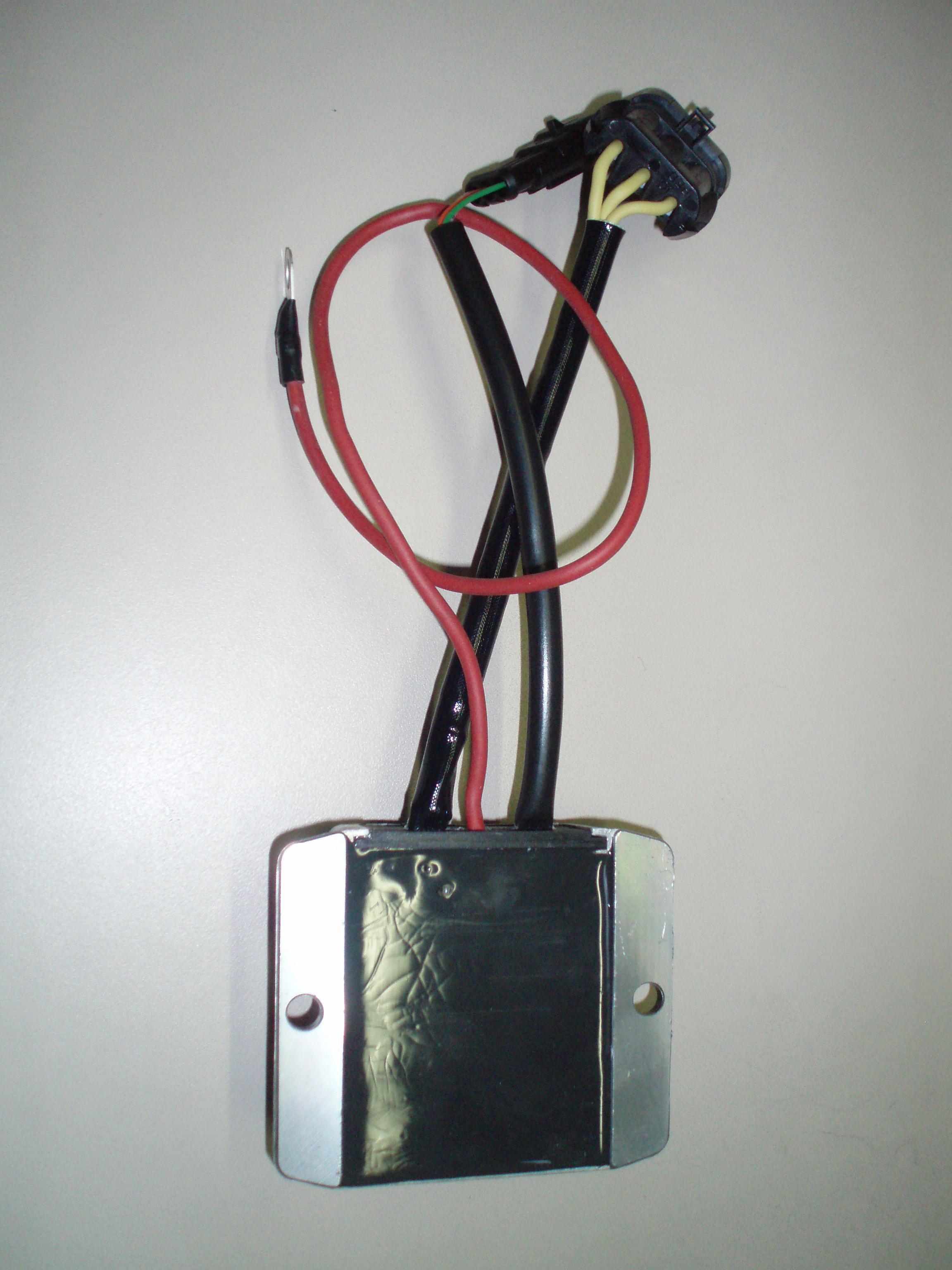 Regulateur 7362409 LOMBARDINI LGW523 LDW502 FOCS mini-voiture 6 contacts LOMBARDINI ex. 7362320 (12V - 40A) SAPRISA 4636 - 4635 KOHLER ED0073624090-S