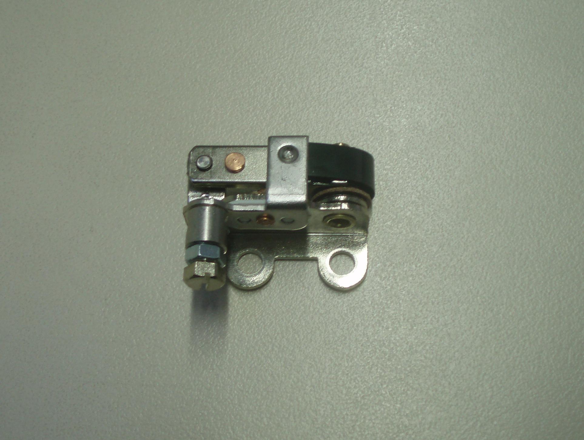 Rupteur allumage IM250 IM300 IM350 IM359 LA250 LA300 LA400 LA490 LOMBARDINI INTERMOTOR 5040006