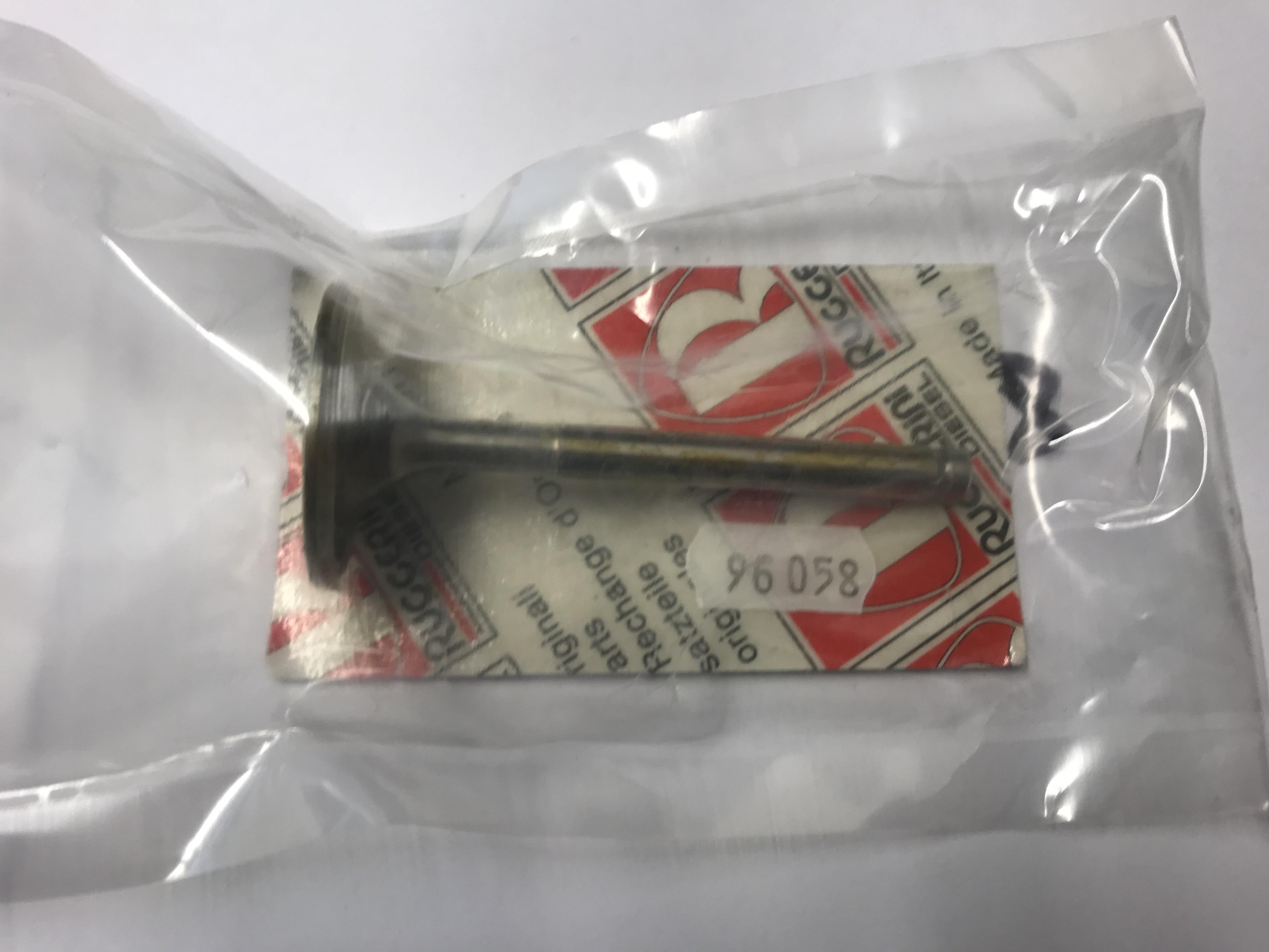 Soupape admission RUGGERINI MD170 MD171 / MD350 MD351 MD358 / RY100 RY101 RY120 RY121 RY125 / LOMBARDINI 15LD500 - 960R058