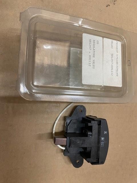 Regulateur VALEO 581257-691112 / PEUGEOT 576148-576149