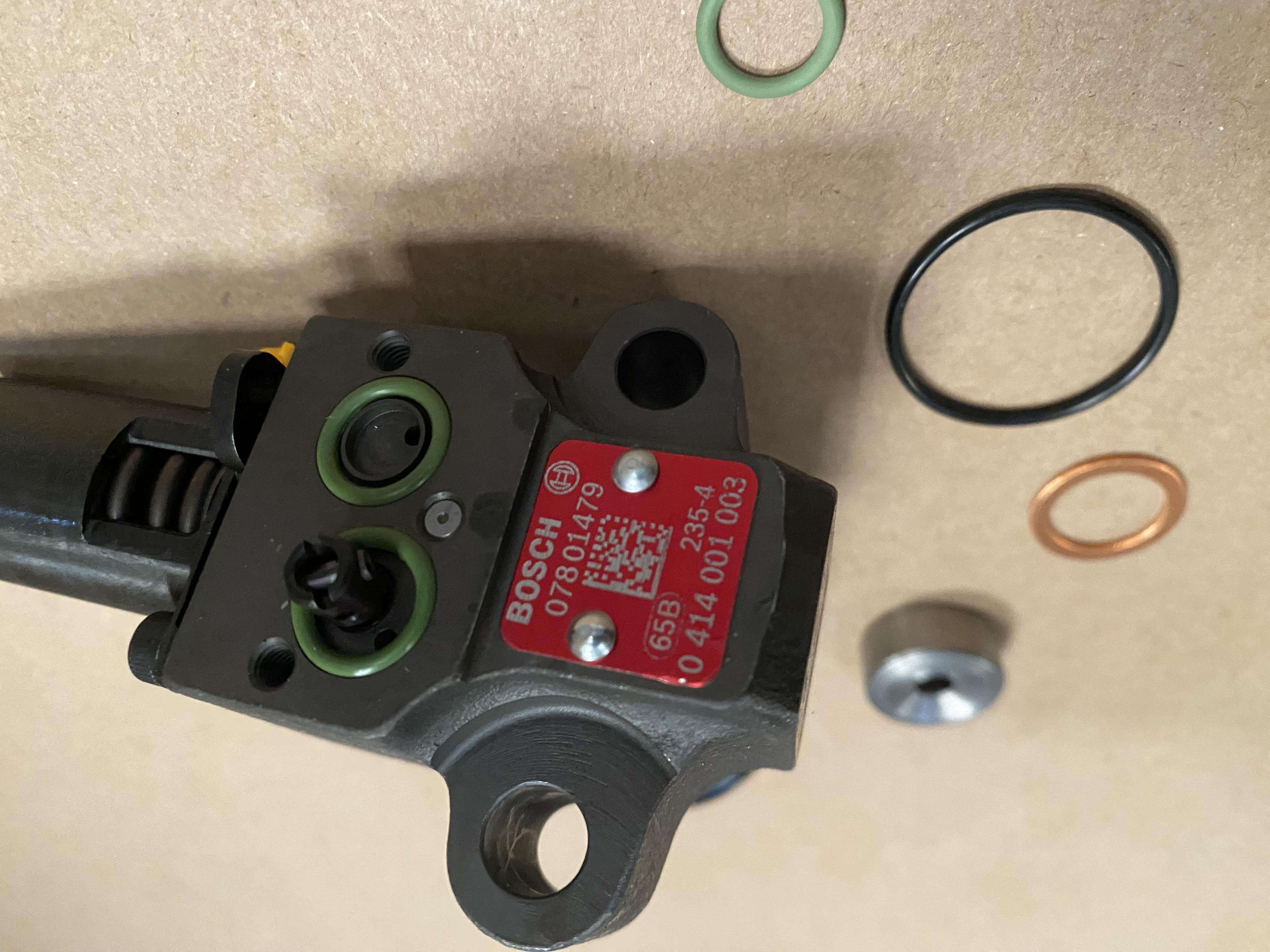 ED0065902900-S Pompe injection FOCS LDW702 LDW1003 LDW1404 LDW1204/T LOMBARDINI 6590290 - BOSCH 0414001003 ED0065902900-S KOHLER KDW702 KDW1003 KDW1404