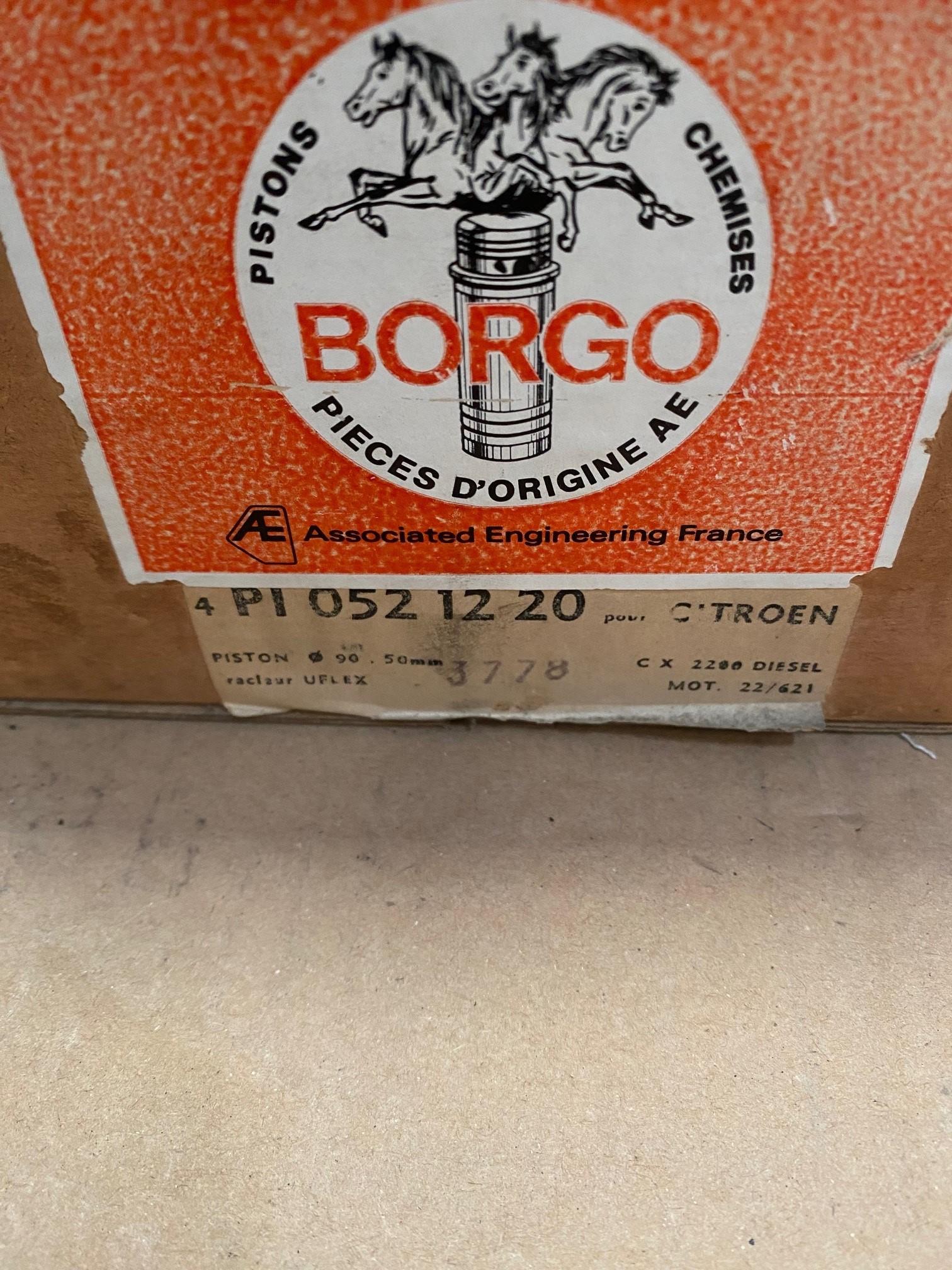 Jeu de 4 pistons complet Ø90,50mm - BORGO 4x PI 052 12 20 / PI0521220 pour CITROEN CX 2200 DIESEL MOT. 22/621