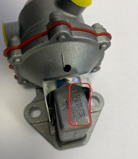 Pompe Gasoil 3LD450 3LD510 4LD640 4LD705 4LD820 12LD477-2  LDA510 LDA450 LOMBARDINI  RUGGERINI RD200 RD220 MD150 MD170 MD190 HATZ 2G30 2G40 (6585031 - BCD 1928/5 - 50291600) ED0065850310-S