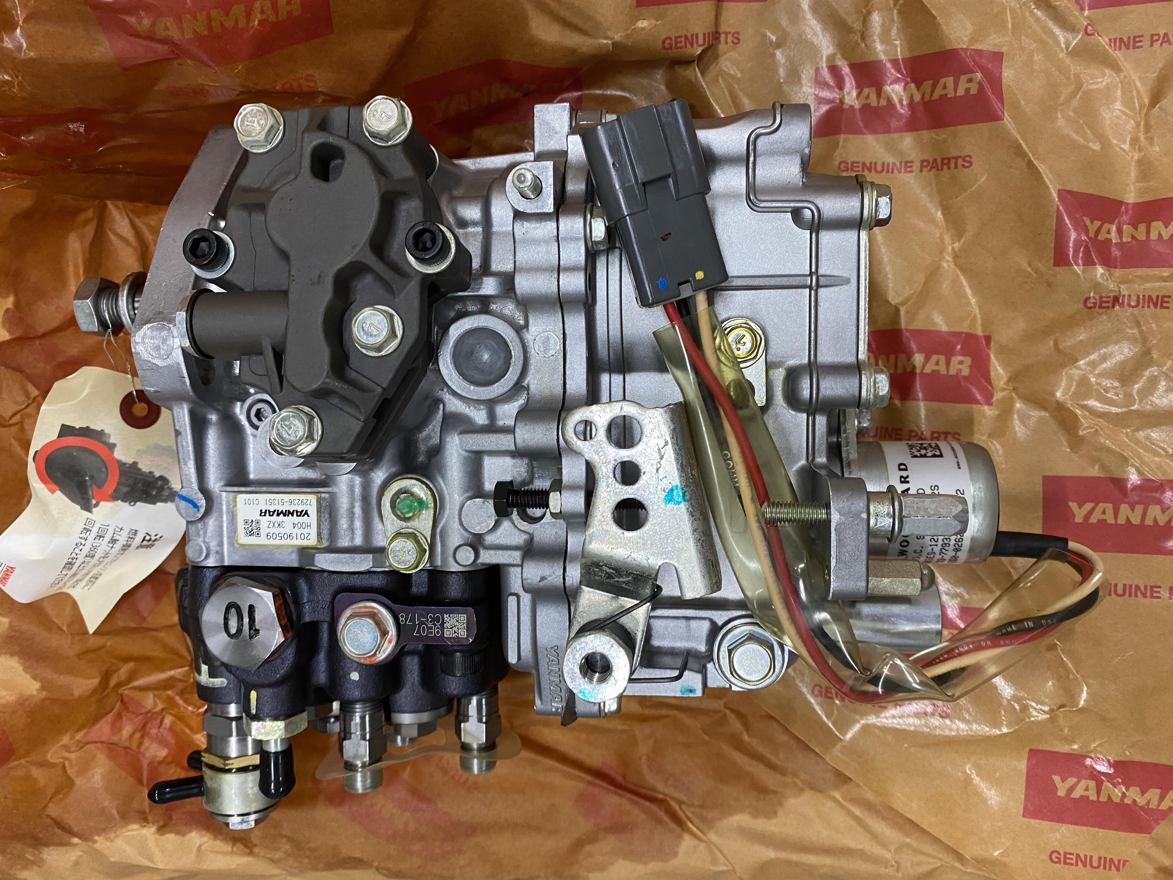 Pompe Injection YANMAR 729236-51351 / Avec solenoid YANMAR 119233-77932 / WOODWARD 1503ES-12S5SUC12S